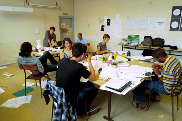 Formes Vives, workshop de quatre jours dans le cadre de la 22e édition du Festival international de l’affiche et du graphisme de Chaumont, mai 2011